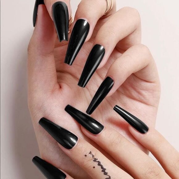 Black Press On Nails - Picture 1 of 5